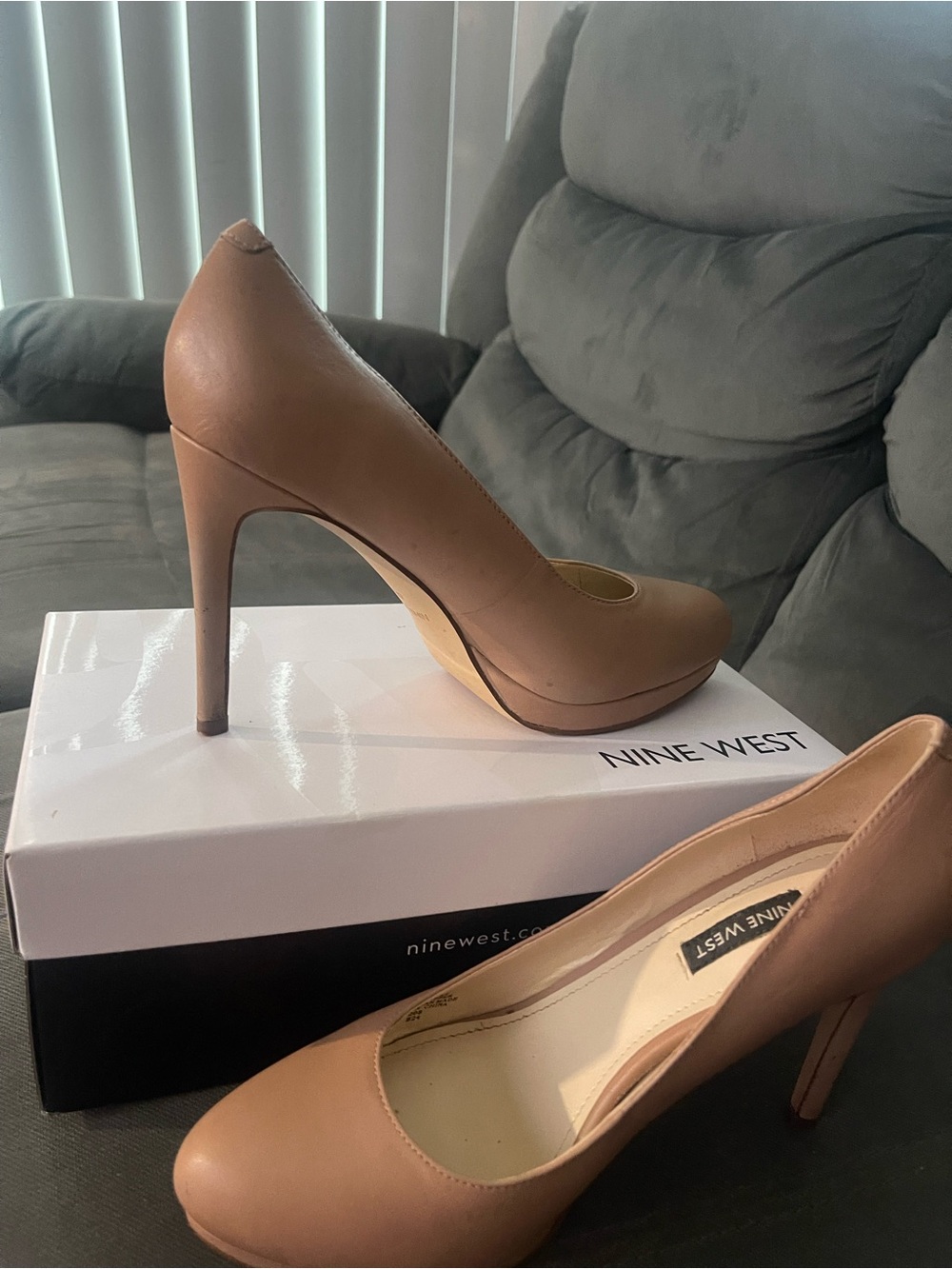 Nine West Nude/Tan High Heel Pumps